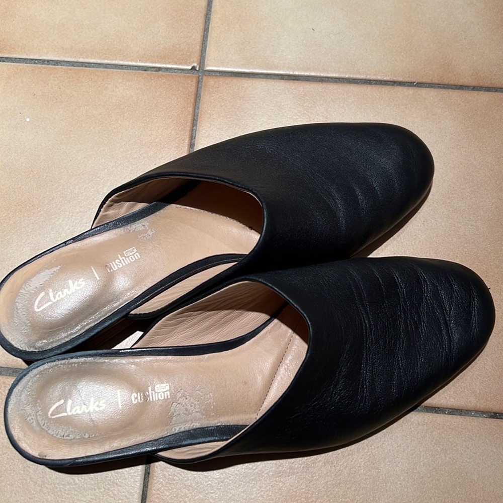 Clarks Women's Pure Blush Mule Black Leather Size 8